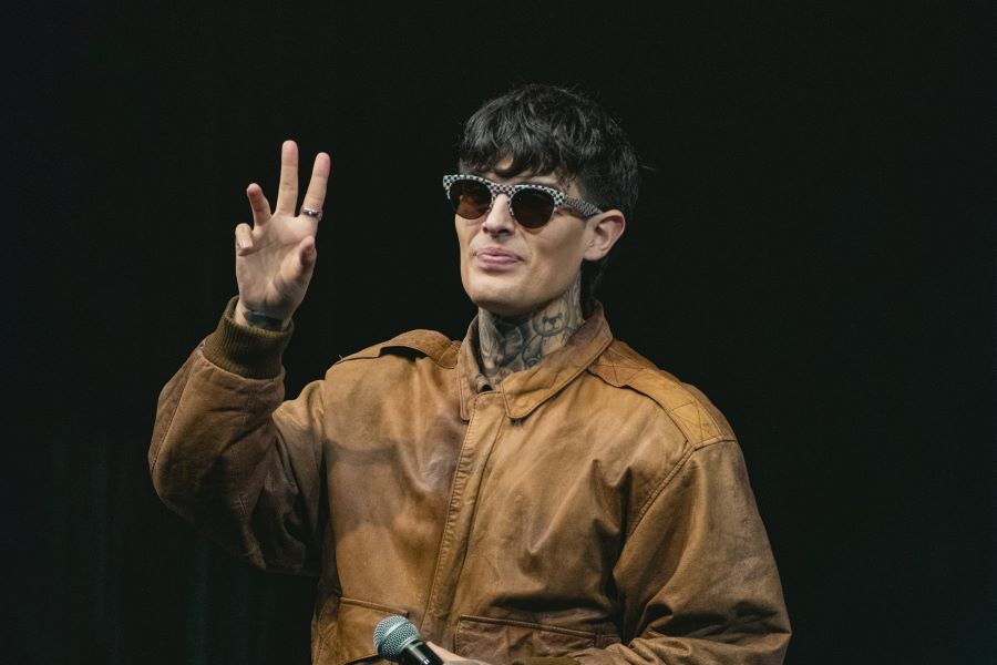 adriel favela lunario