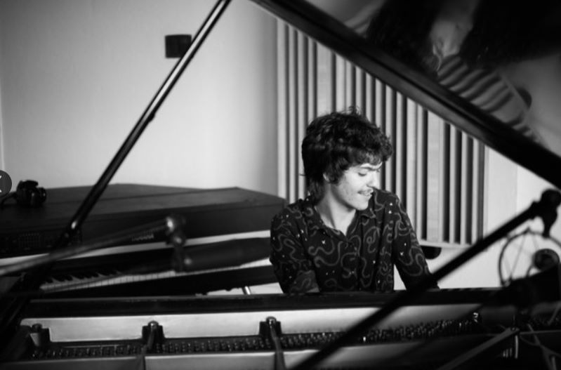 Rocco Posca Amor Valiente Bajo Circuito CDMX Entrevista Rocco Posca Música argentina 2025 Rock argentino contemporáneo Indie latinoamérica Escena argentina Shows en México