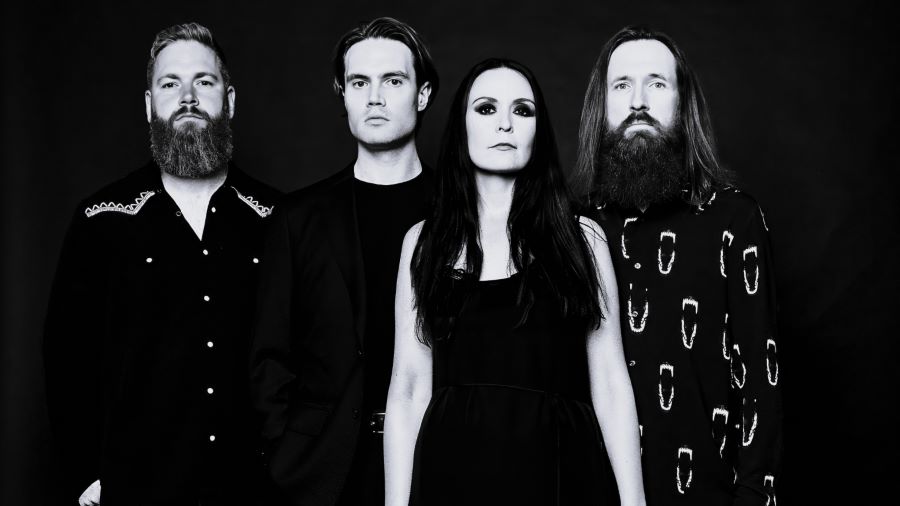 cold in berlin Wounds uk estreno musica 