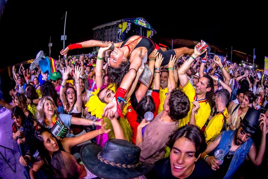 cartel por días, Torremolinos Málaga, festival disfraces España, boletos Canela Party, viajar a festivales España desde México.